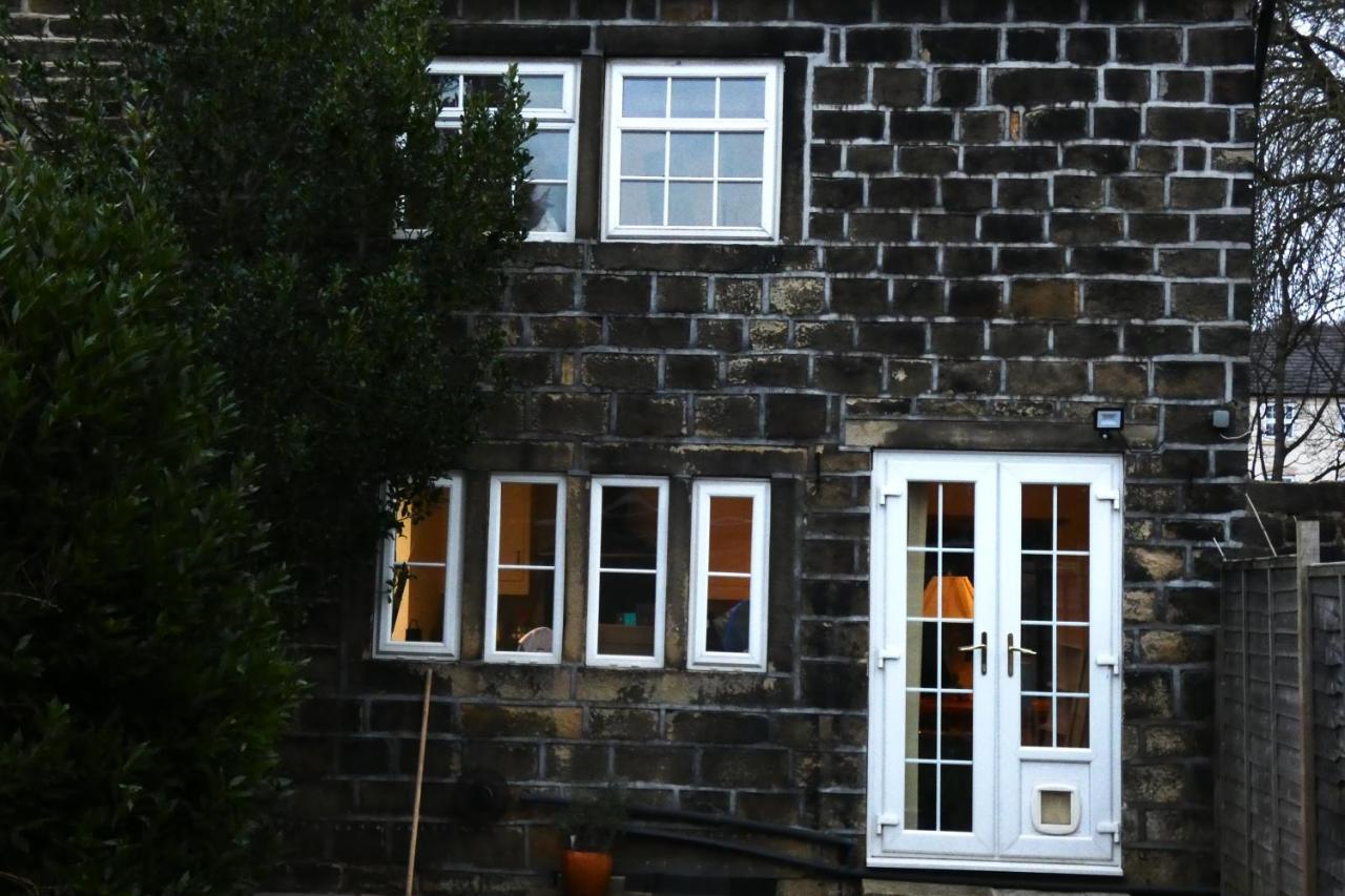 Redfearn Cottage Apperley Bridge المظهر الخارجي الصورة